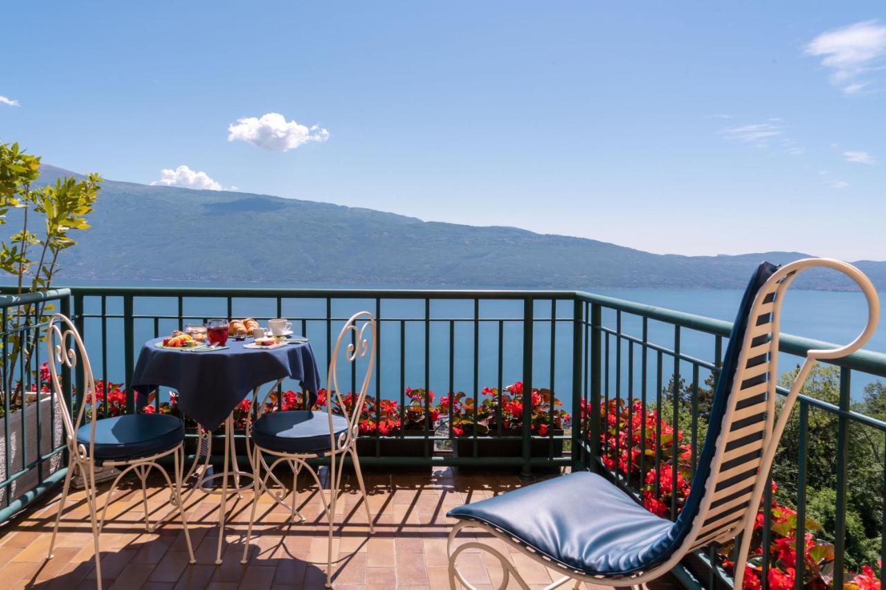 Boutique Hotel Villa Sostaga Gargnano Exterior photo