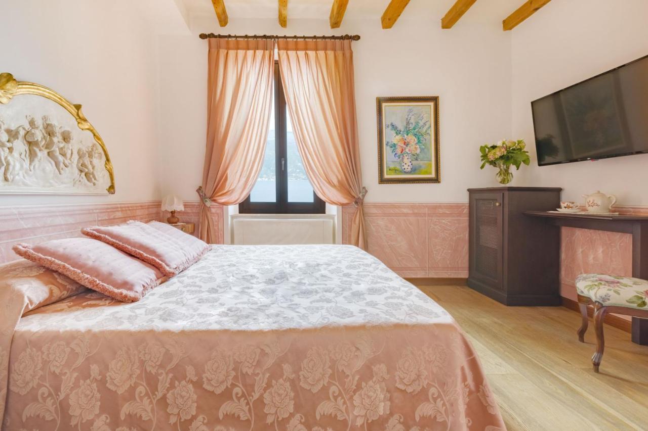 Boutique Hotel Villa Sostaga Gargnano Exterior photo