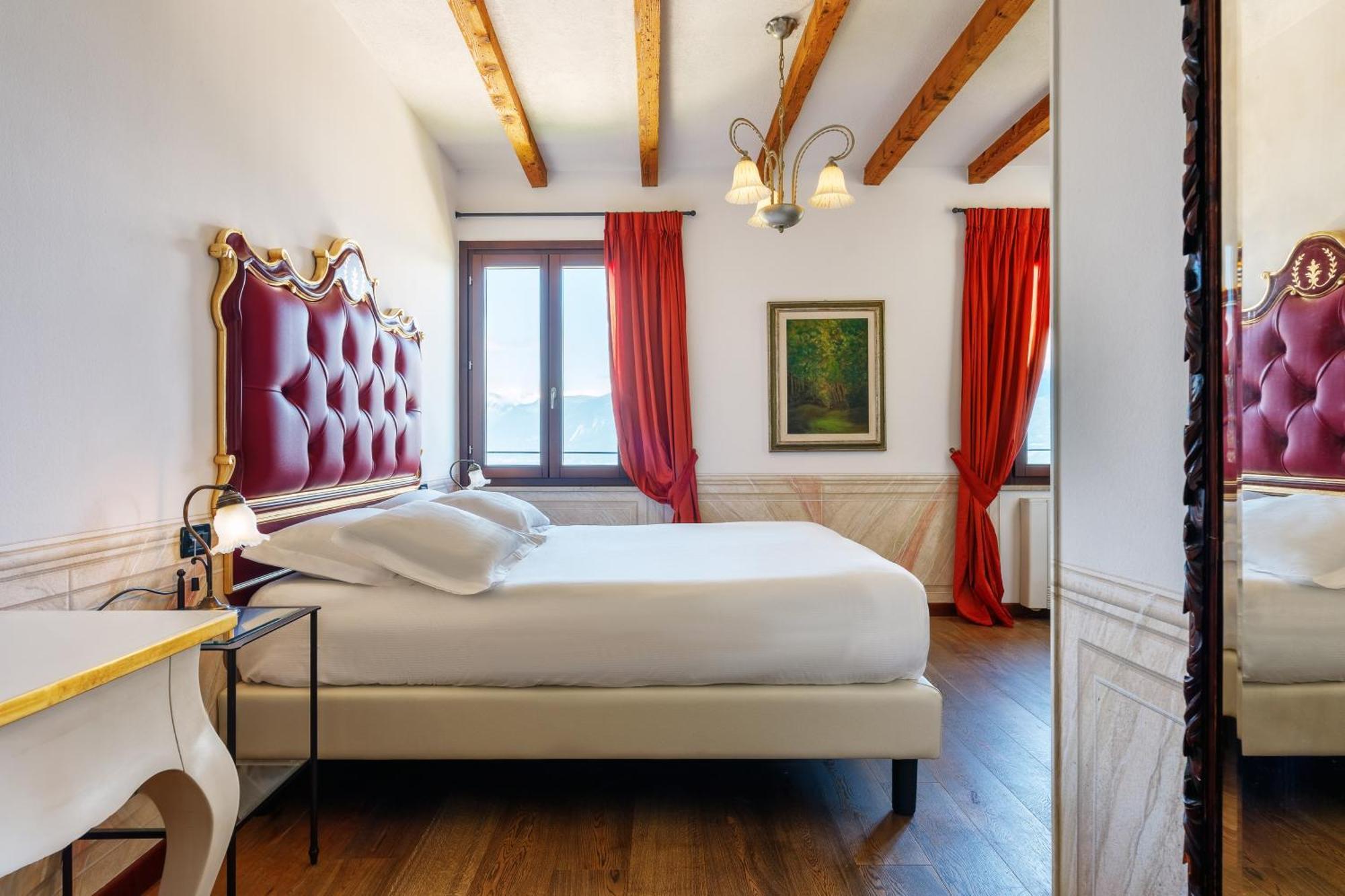 Boutique Hotel Villa Sostaga Gargnano Exterior photo