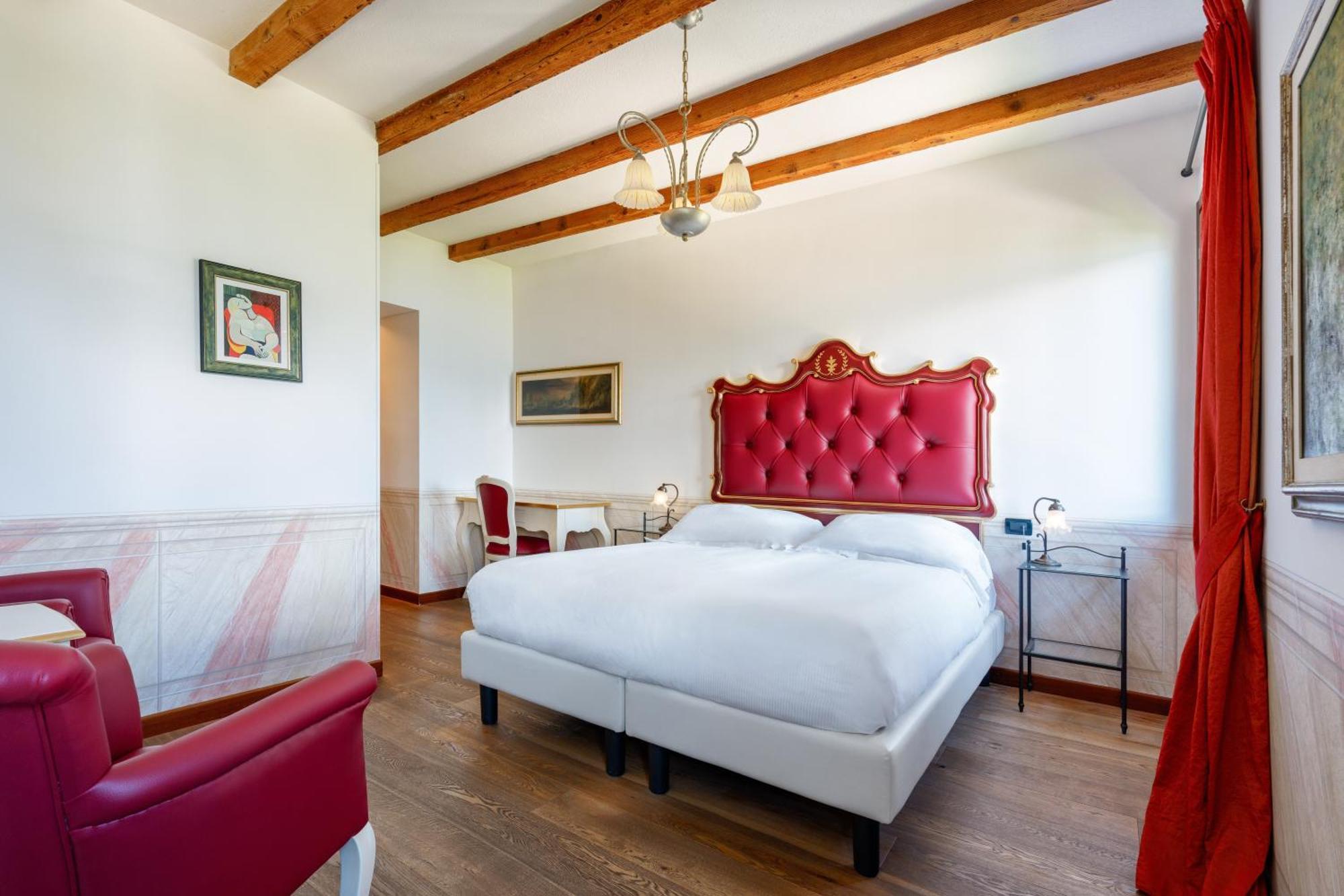 Boutique Hotel Villa Sostaga Gargnano Exterior photo